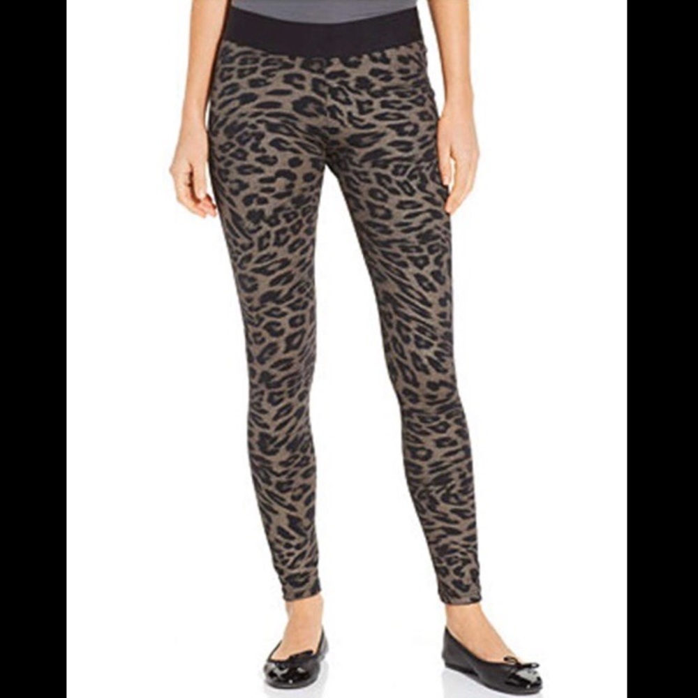 HUE - Women’s Animal Print Ponte Leggings-Leopard